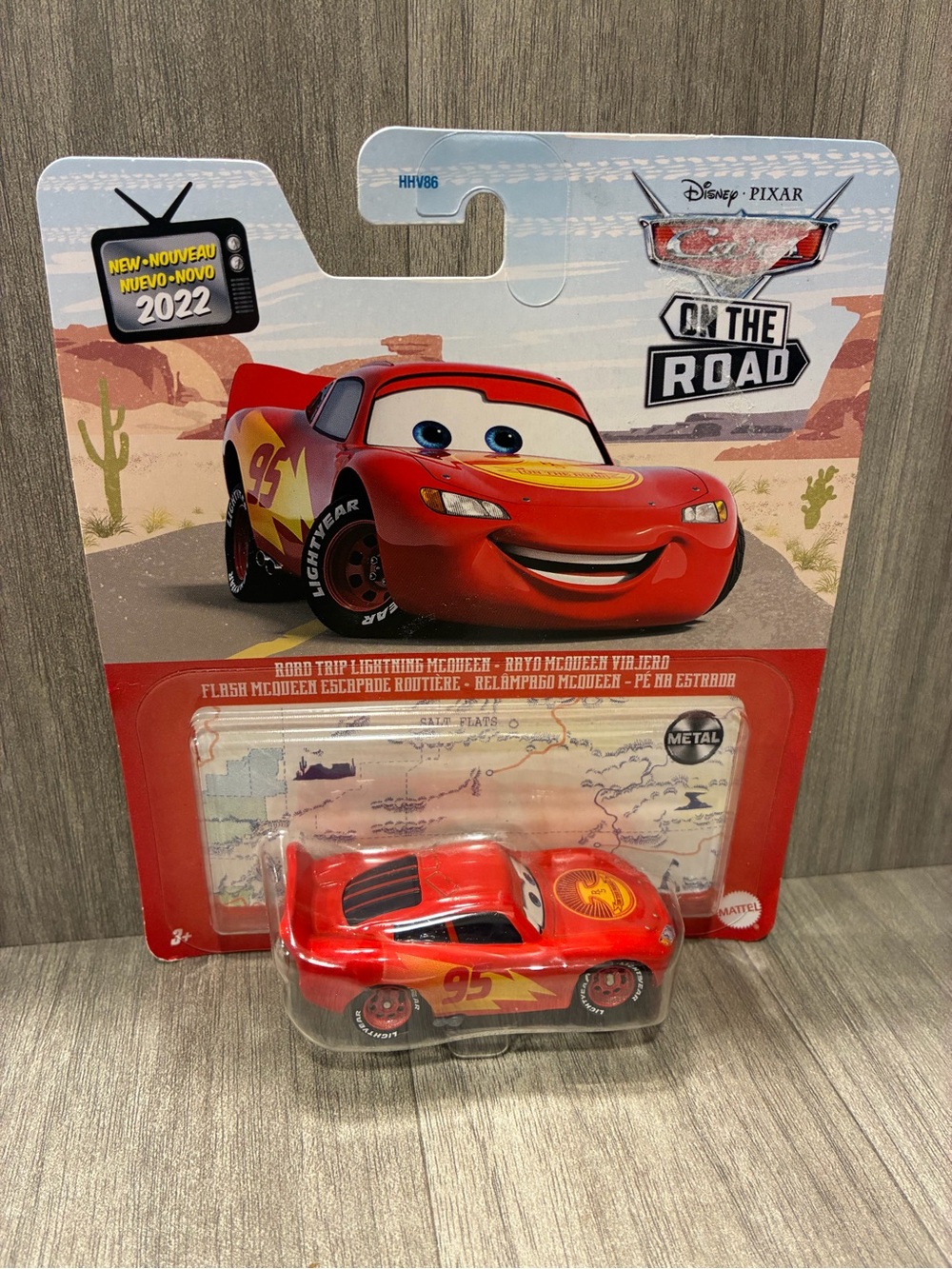 DISNEY PIXAR CARS ON THE ROAD METAL SERIES ROAD TRIP LIGHTNING MCQUEEN